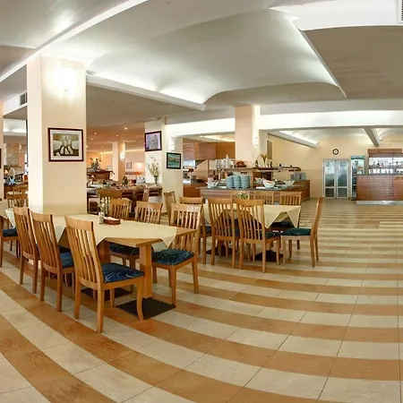 Хотел мура 4*