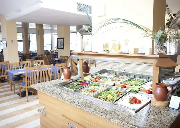 Хотел мура Албена